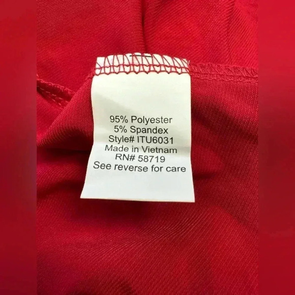 Notations NWT Blouse Red Gold Grommet Stretch Size PM - Picture 9 of 10